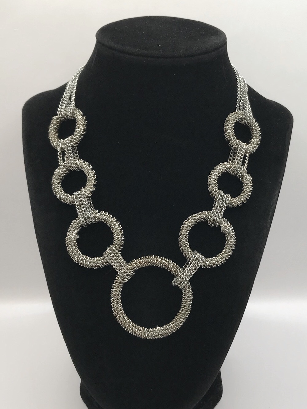 Silver-Tone Chain Interlinked Rope Circle Necklace